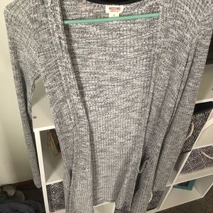 Long lengthened gray cardigan